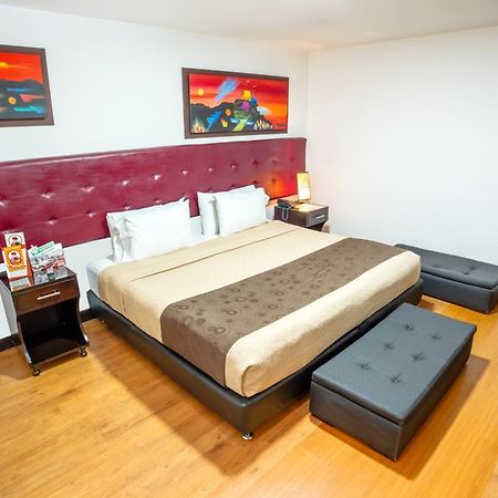 Aw Hotel Connect 33 Богота Екстер'єр фото